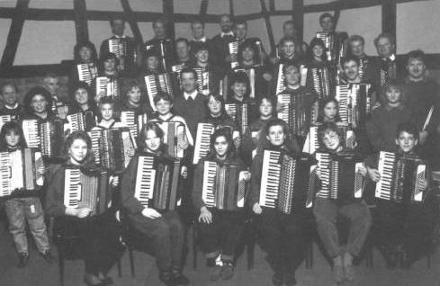 Orchester und Jugendabteilung beim Matinée-Konzert